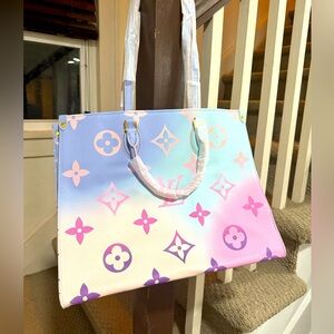 NWT: Tote / Shoulder Handbag